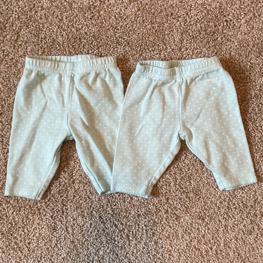 Bundle of 2 pairs of NB baby girl pants